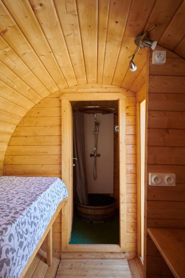 Hotel Les Tonneaux Bourguignons Du Carre Saint Pierre Marey-les-Fussey Exterior foto
